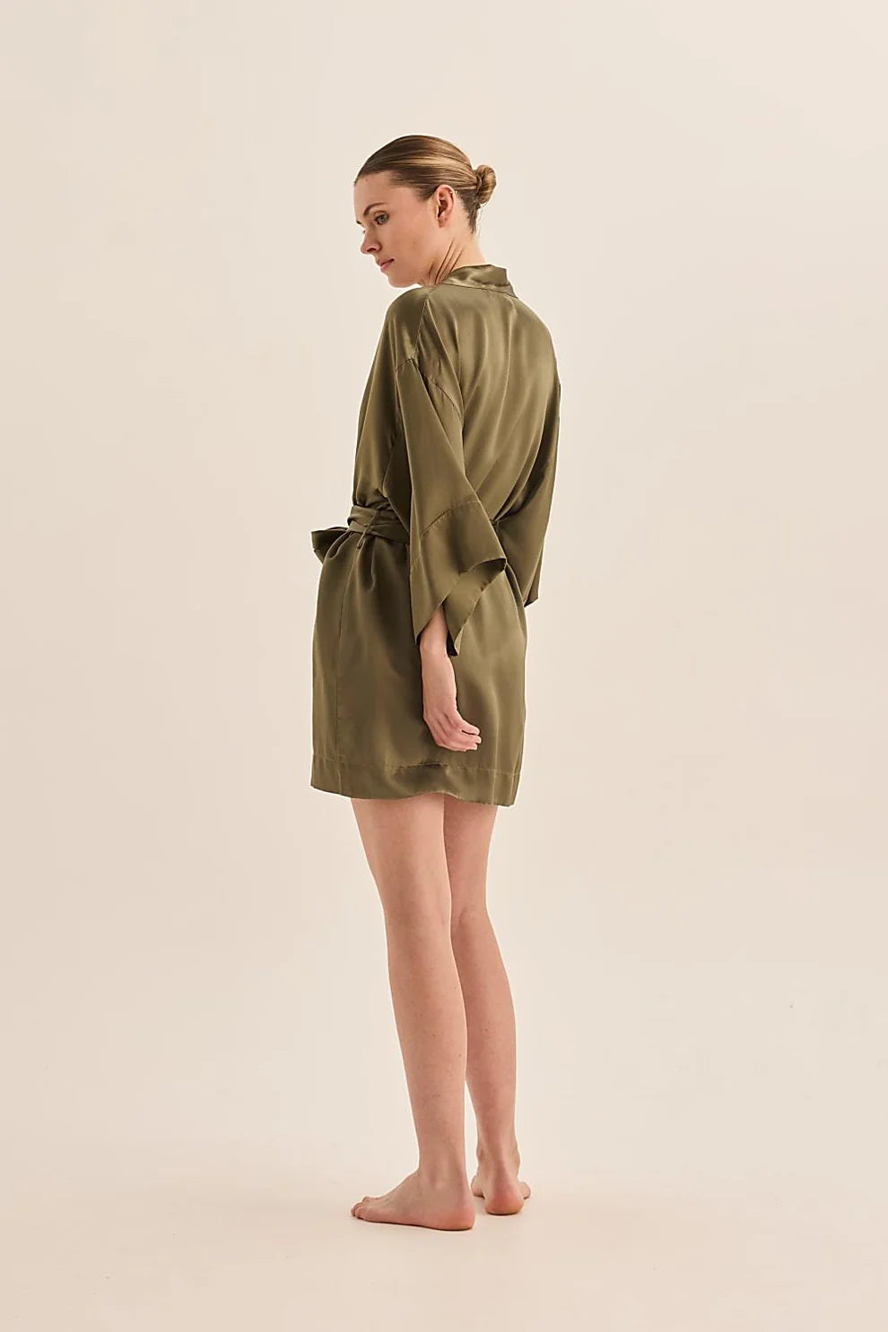 Diamond Pure Silk Olive Short Robe