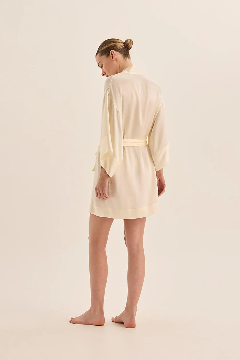 Diamond Pure Silk Ivory Short Robe